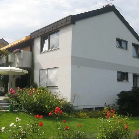 Bodensee Fliederweg * Langenargen